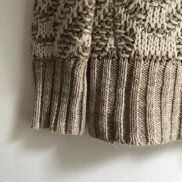 Cream knit sweater - Picture 2 of 6